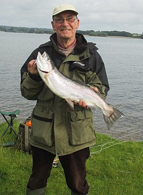 Tony Machin 7lb Rainbow.JPG